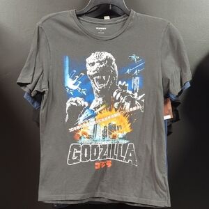 Old Navy Gray Graphic Tee